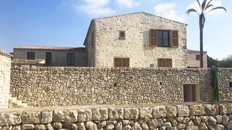 Restoration, Single-Family Homes, Farmhouse, Multi-unit Residential Buildings, Renovation