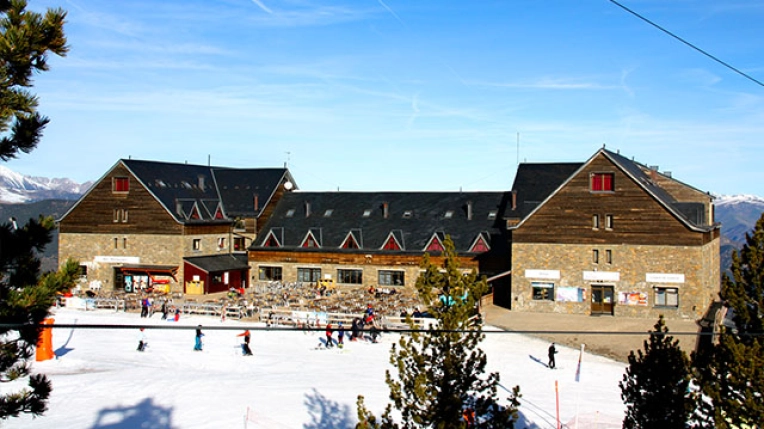 Hotels / Restaurants, New Build, rustic